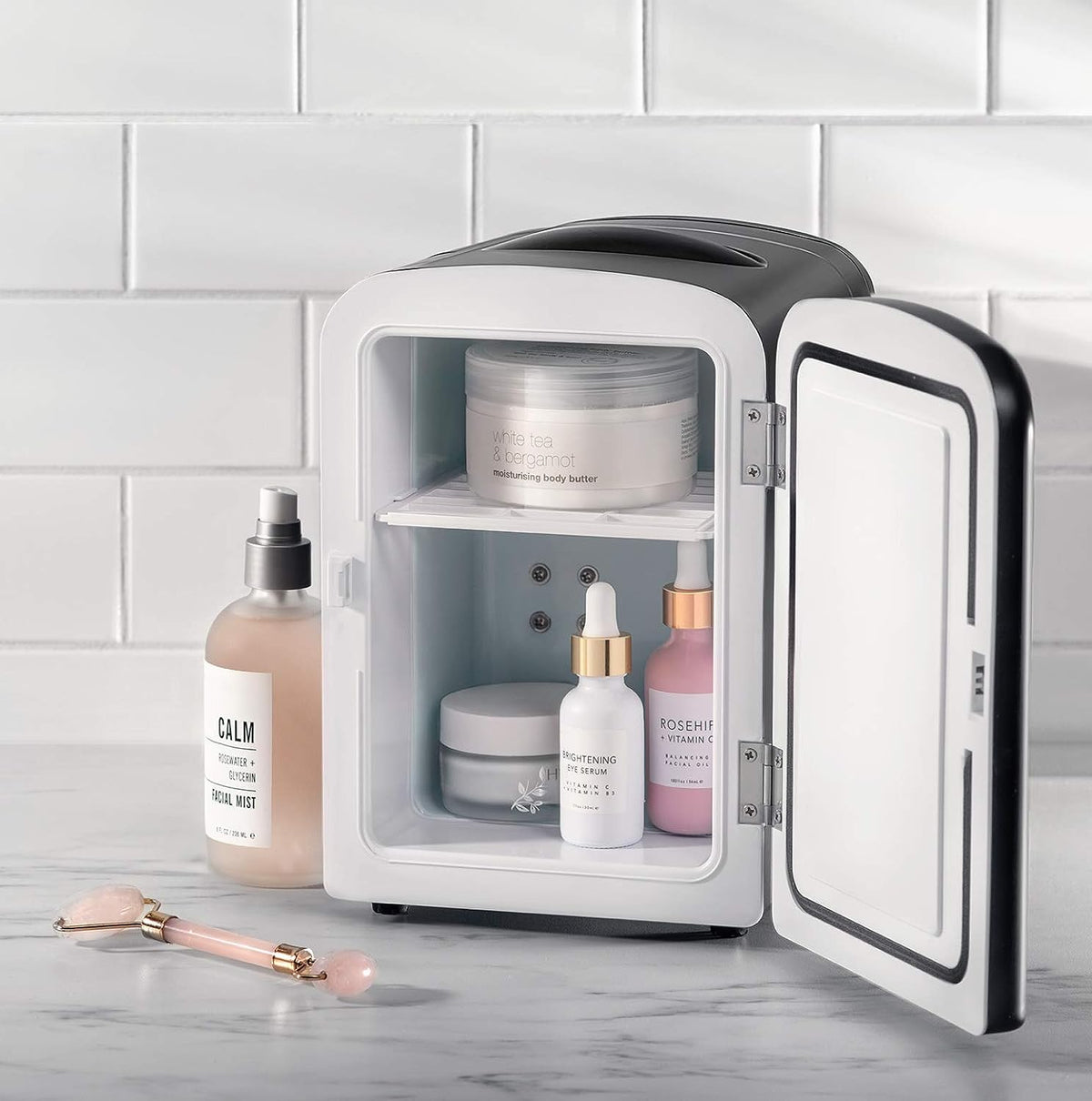 Black Portable Mini Fridge 4-liter P802