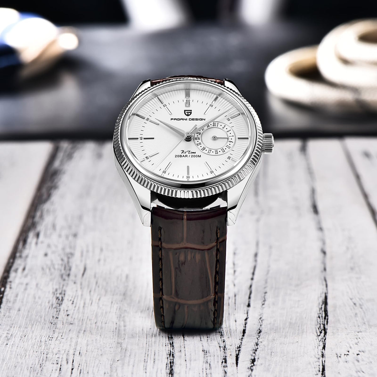 40mm Stainless Steel Quartz Wristwatch with Date Display W765