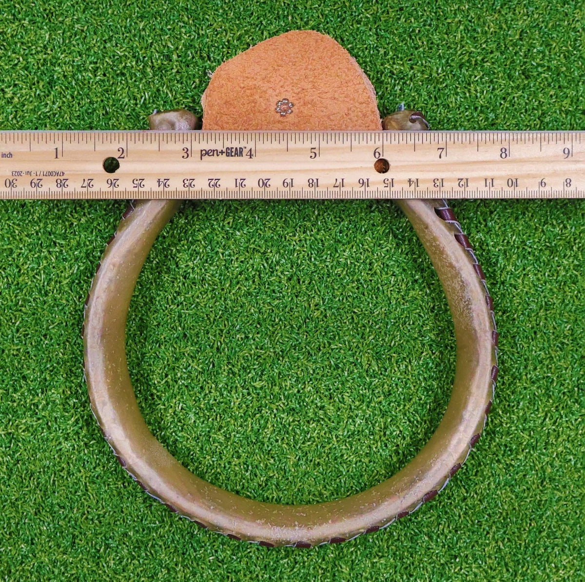 Oxbow Round Metal Western Stirrups D298598