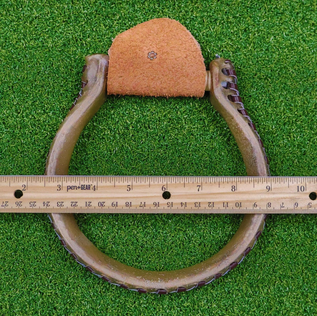 Oxbow Round Metal Western Stirrups D298598